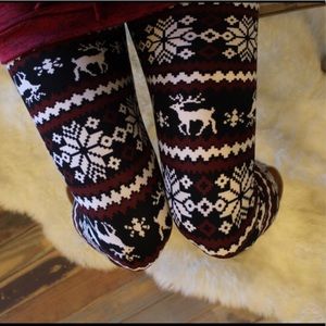 🌸 Snowflake and Reindeer Leggings